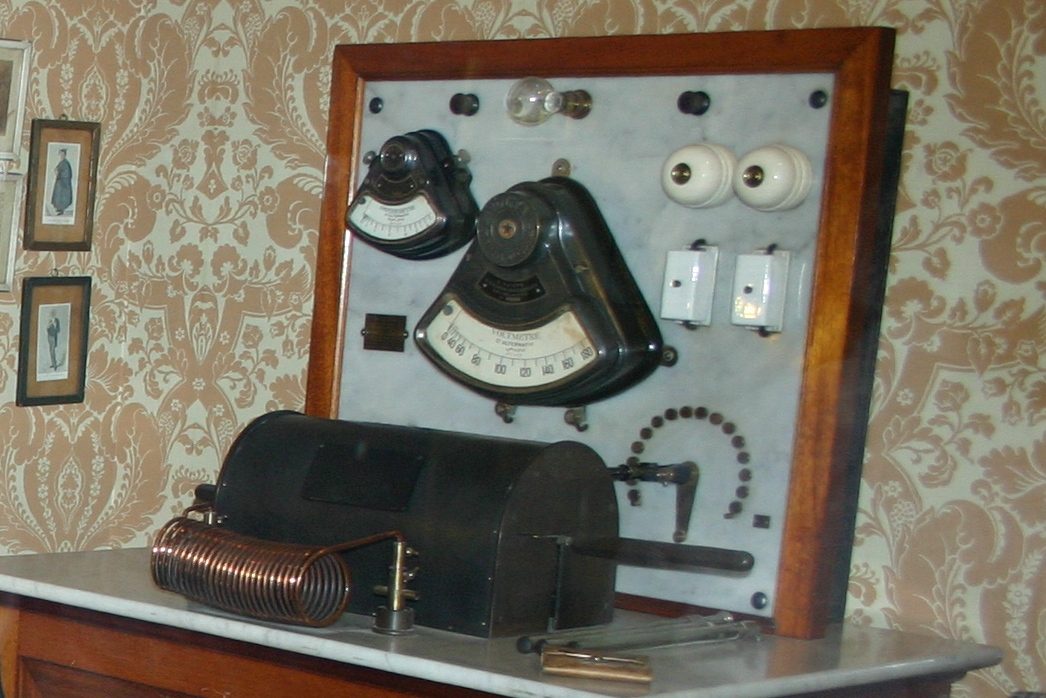 Dr Bruce's Electrotherapy Room in 1905, Science Museum, London - 04.JPG